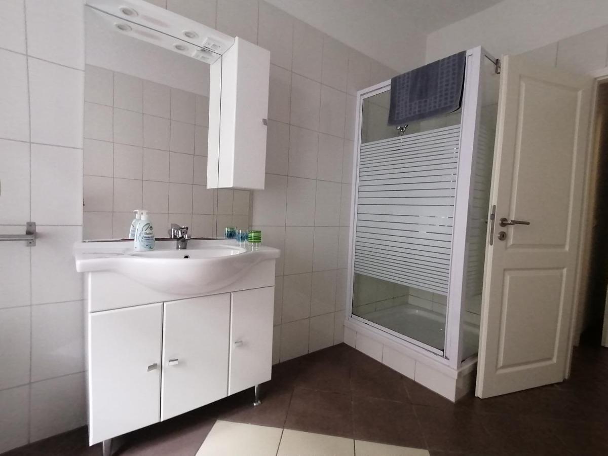 Görlitz Pension Gina מראה חיצוני תמונה